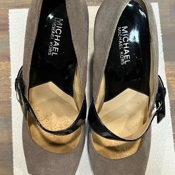 Micheal Kors ladies heels. - Picture 9 of 9